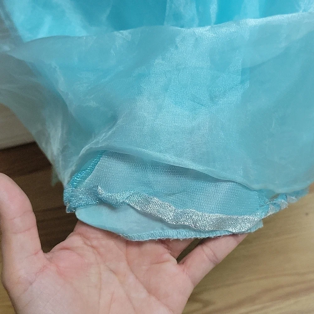 Disney Frozen Elsa dress costume size medium (7-8)